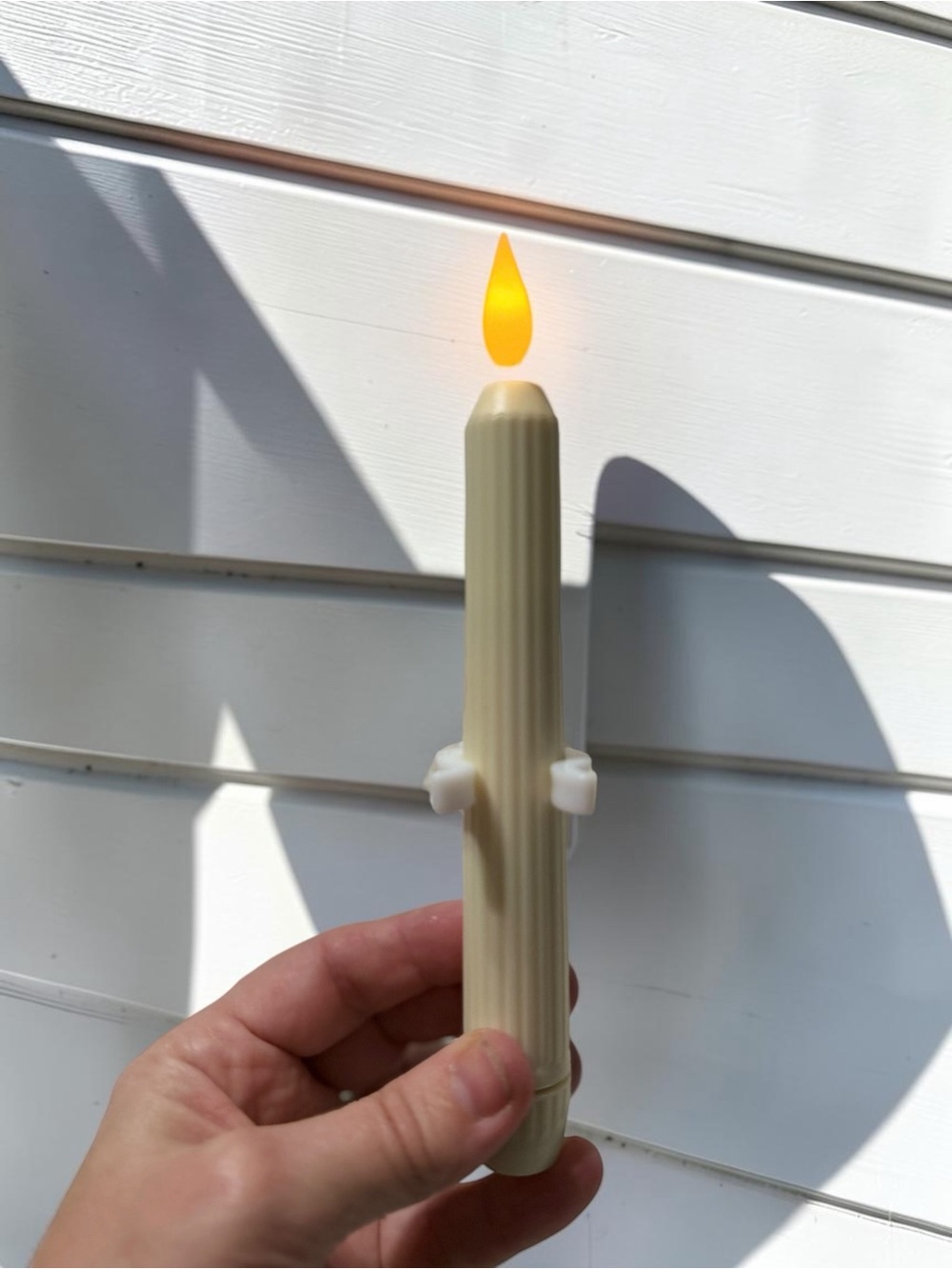 Homemory Flameless Window Candles Set of 6 Dusk-to-Dawn Sensor Battery LED